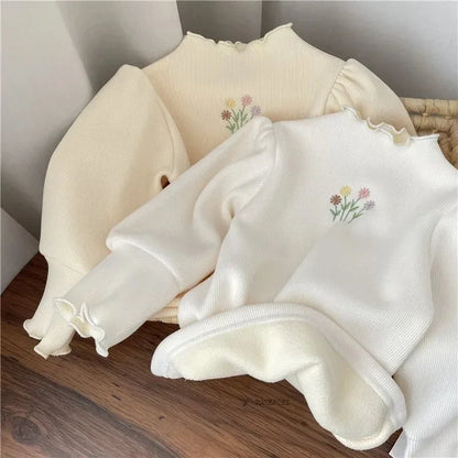 Suéter Bebê Tricot Floral Premium – Toque Macio e Conforto Térmico